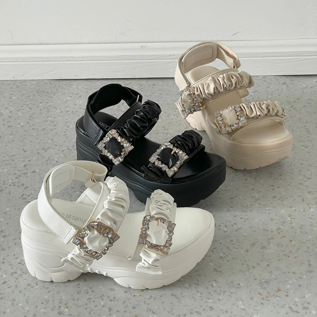 Shoes in Closet +9.0cm 軽量 厚底 ダブルベルト ビジューバックル スポーツサンダル 5920 ブラック/ブラック SIC-5920_BLK/BLK