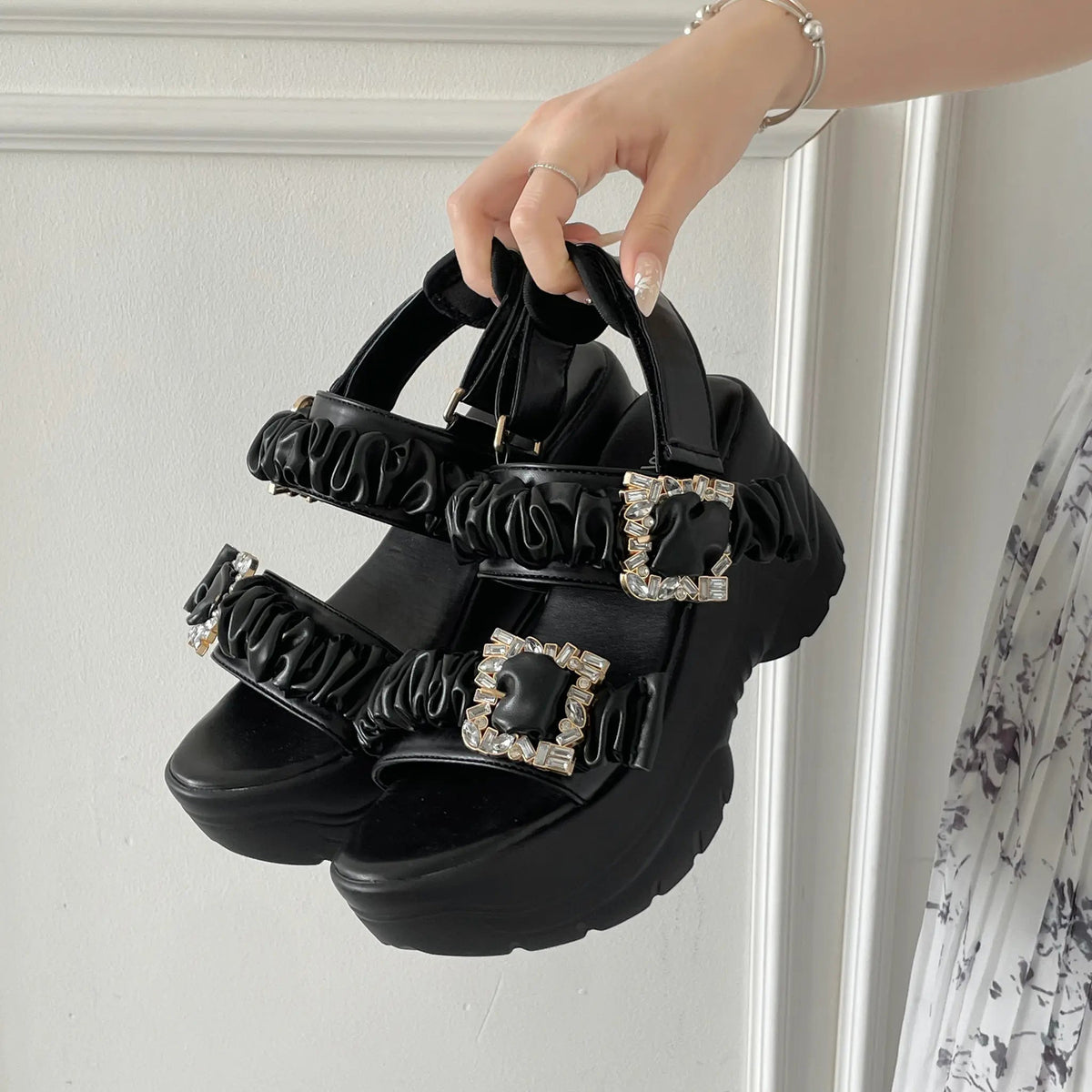 Shoes in Closet +9.0cm 軽量 厚底 ダブルベルト ビジューバックル スポーツサンダル 5920 ブラック/ブラック SIC-5920_BLK/BLK