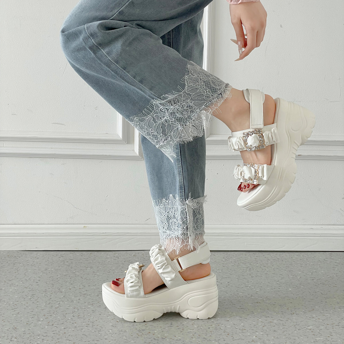 【SALE】 Shoes in Closet +9.0cm 軽量 厚底 ダブルベルト ビジューバックル スポーツサンダル 5920 ホワイト SIC-5920_WHT