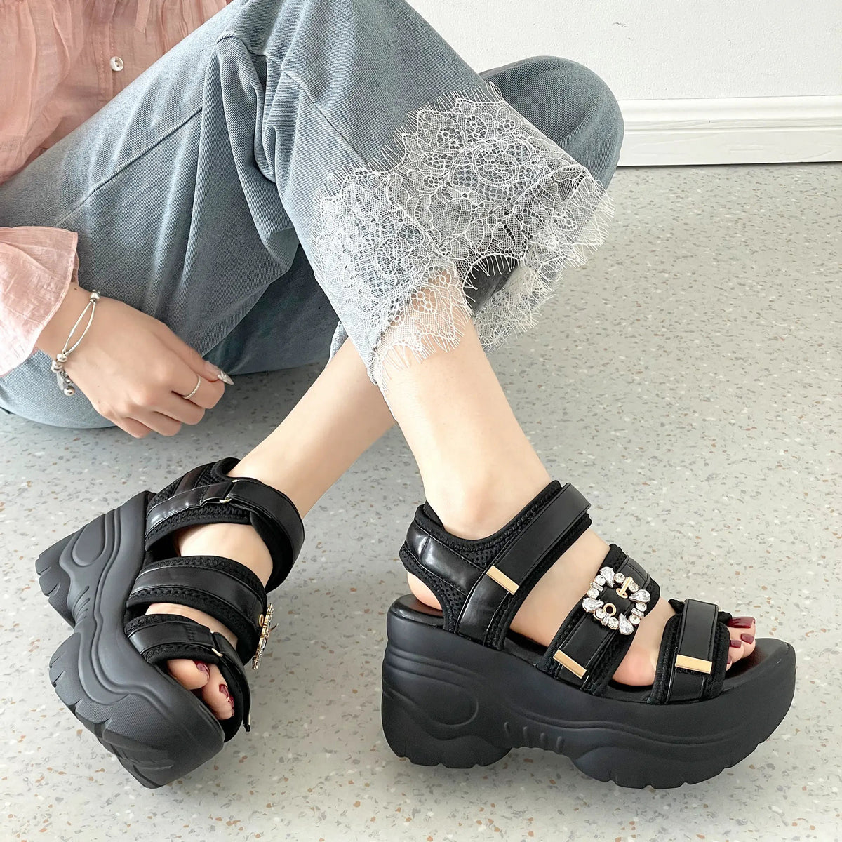 Shoes in Closet +9.0cm 超軽量 厚底 ビジューバックル サンダル 5989 ブラック/ブラック SIC-5989_BLK/BLK