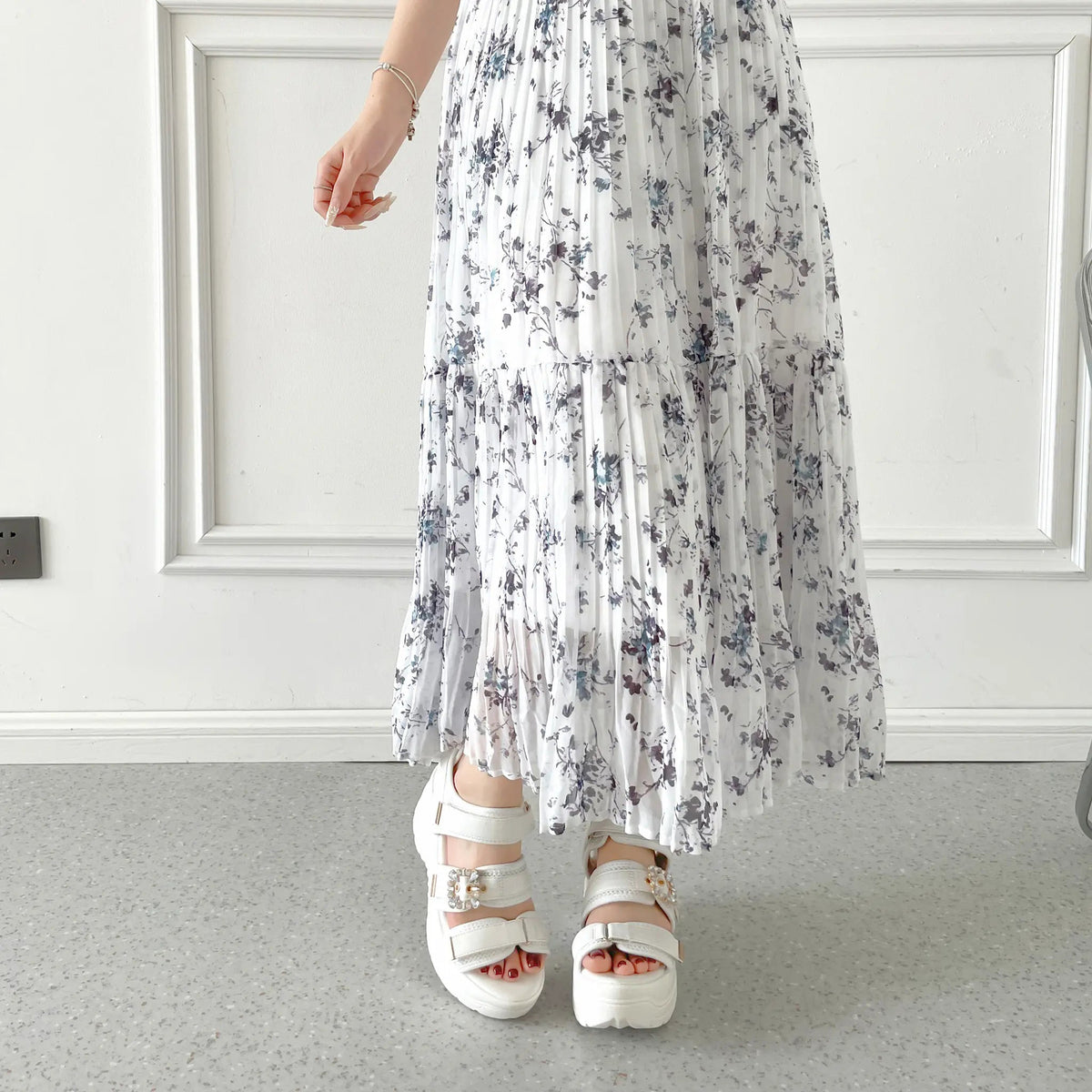 Shoes in Closet +9.0cm 超軽量 厚底 ビジューバックル サンダル 5989 ホワイト SIC-5989_WHT