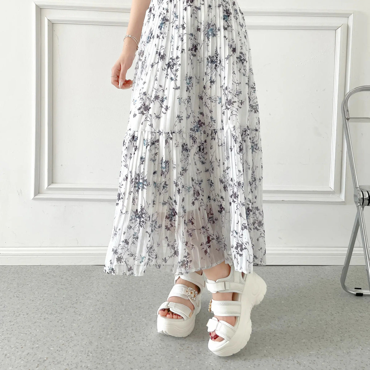 Shoes in Closet +9.0cm 超軽量 厚底 ビジューバックル サンダル 5989 ホワイト SIC-5989_WHT