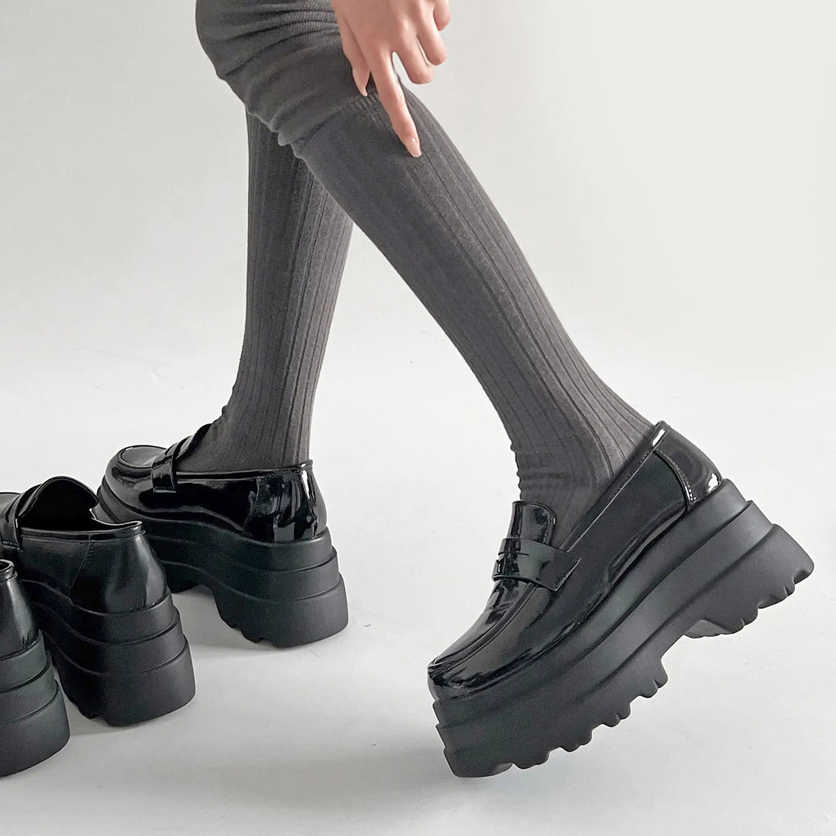 Shoes in Closet +8.5cm 厚底トリプルソール ボリューム コインローファー 6318 ブラック/エナメル SIC-6318_BLK/E