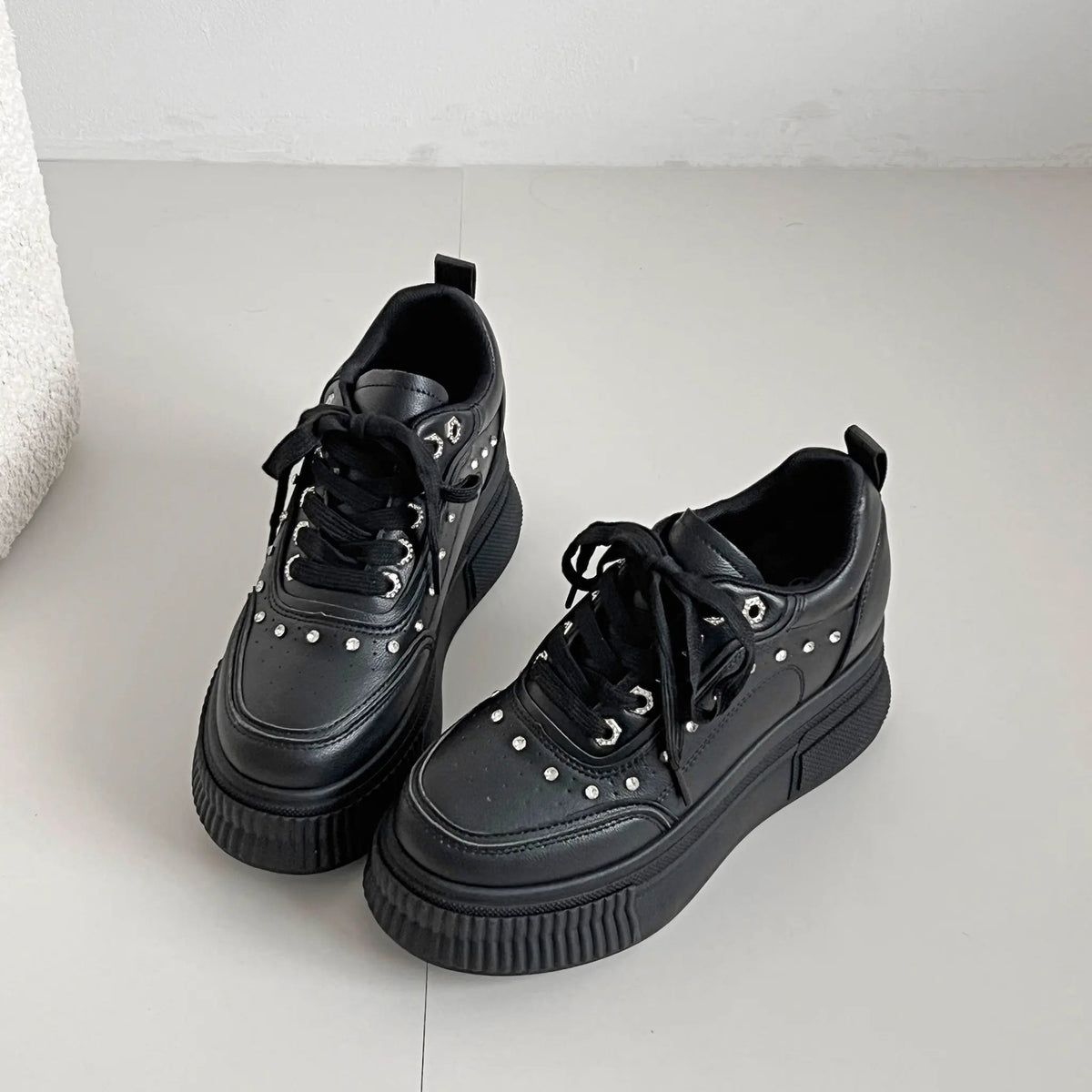 Shoes in Closet 厚底 インヒール入り ビジューパーツ スニーカー 6434 ブラック SIC-6434_BLK