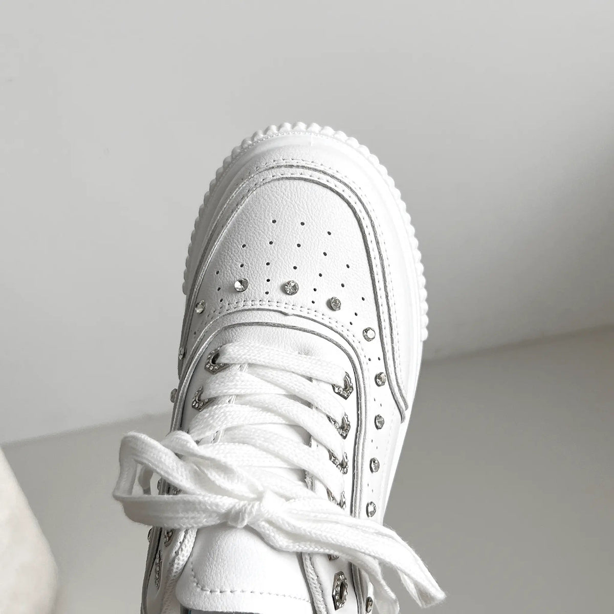 Shoes in Closet 厚底 インヒール入り ビジューパーツ スニーカー 6434 ブラック SIC-6434_BLK