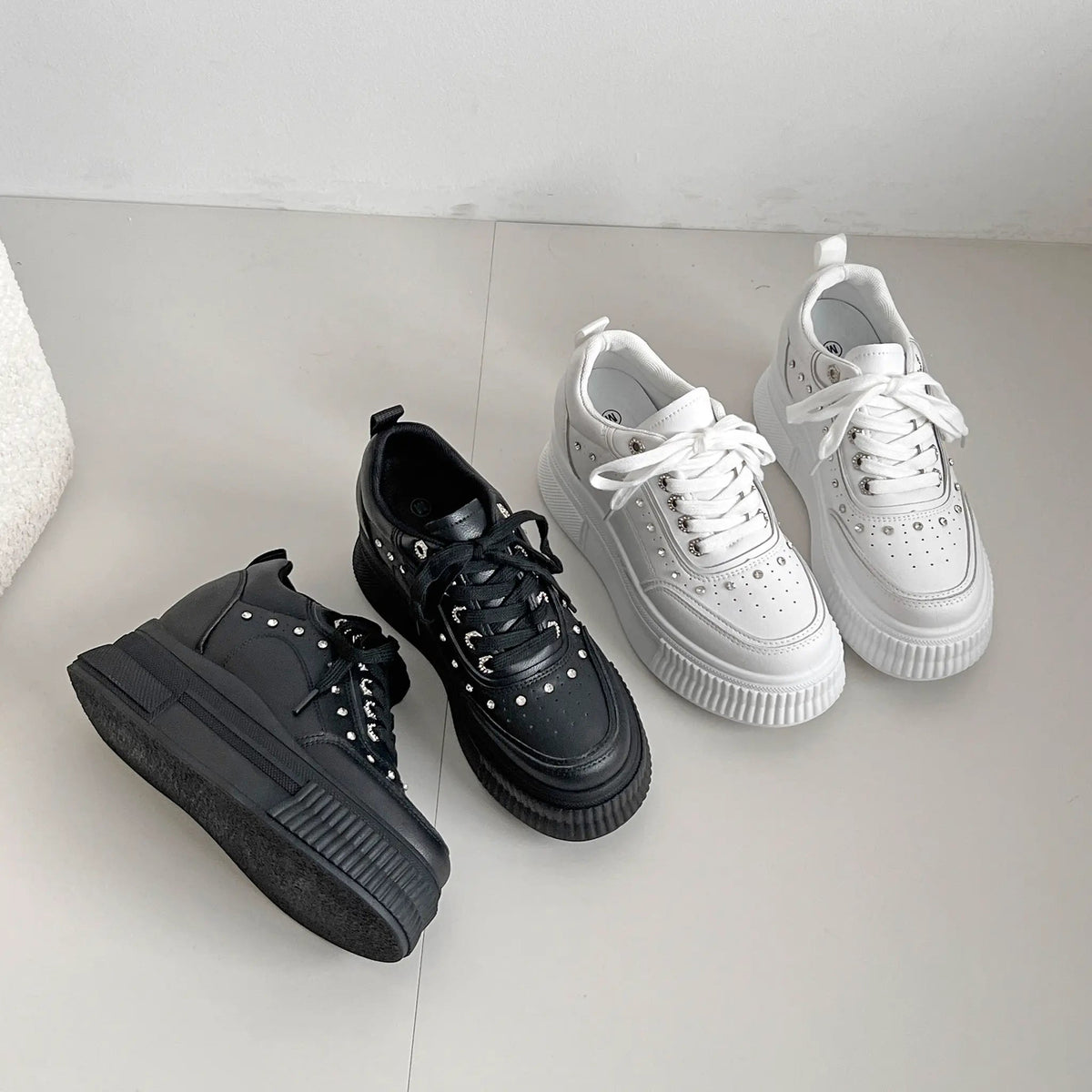 Shoes in Closet 厚底 インヒール入り ビジューパーツ スニーカー 6434 ブラック SIC-6434_BLK