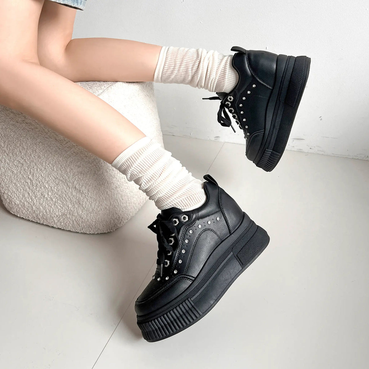 Shoes in Closet 厚底 インヒール入り ビジューパーツ スニーカー 6434 ブラック SIC-6434_BLK