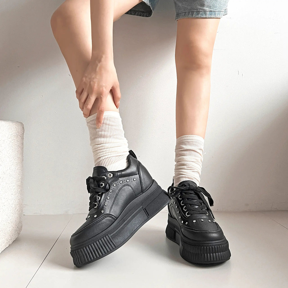Shoes in Closet 厚底 インヒール入り ビジューパーツ スニーカー 6434 ブラック SIC-6434_BLK