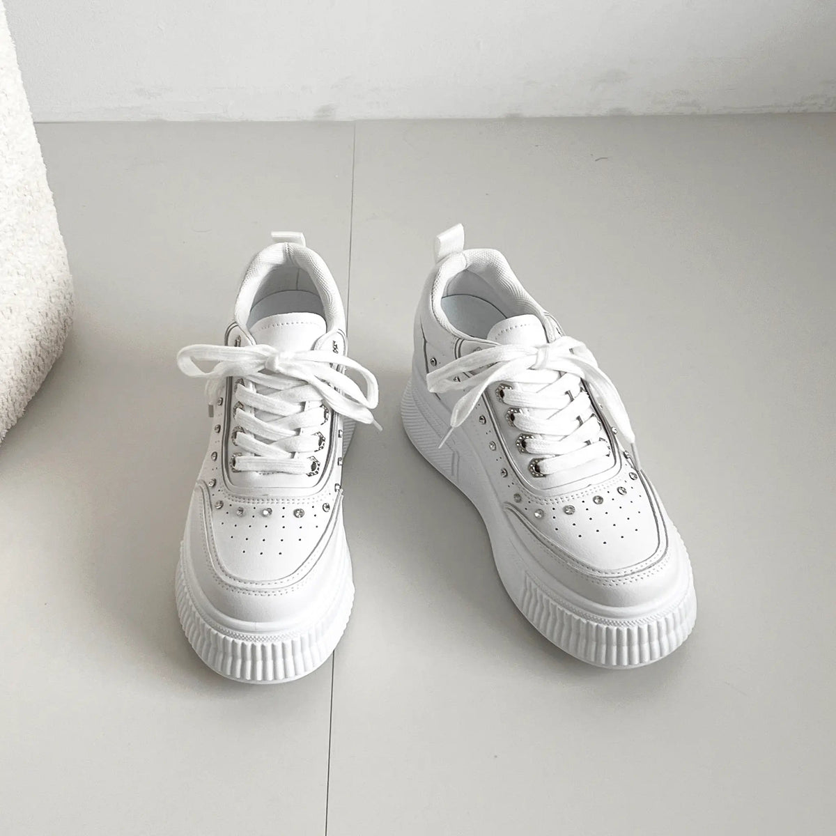 Shoes in Closet 厚底 インヒール入り ビジューパーツ スニーカー 6434 ホワイト SIC-6434_WHT