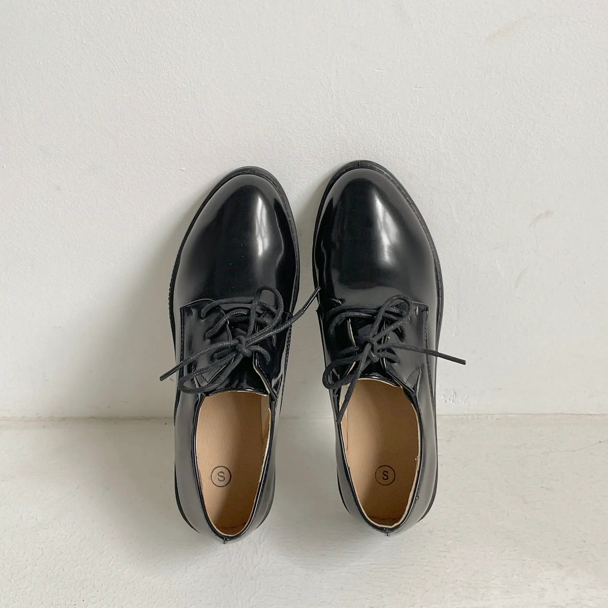Shoes in Closet 超軽量 マニッシュ オックスフォード シューズ 7633 ブラック/エナメル SIC-7633_BLK/E